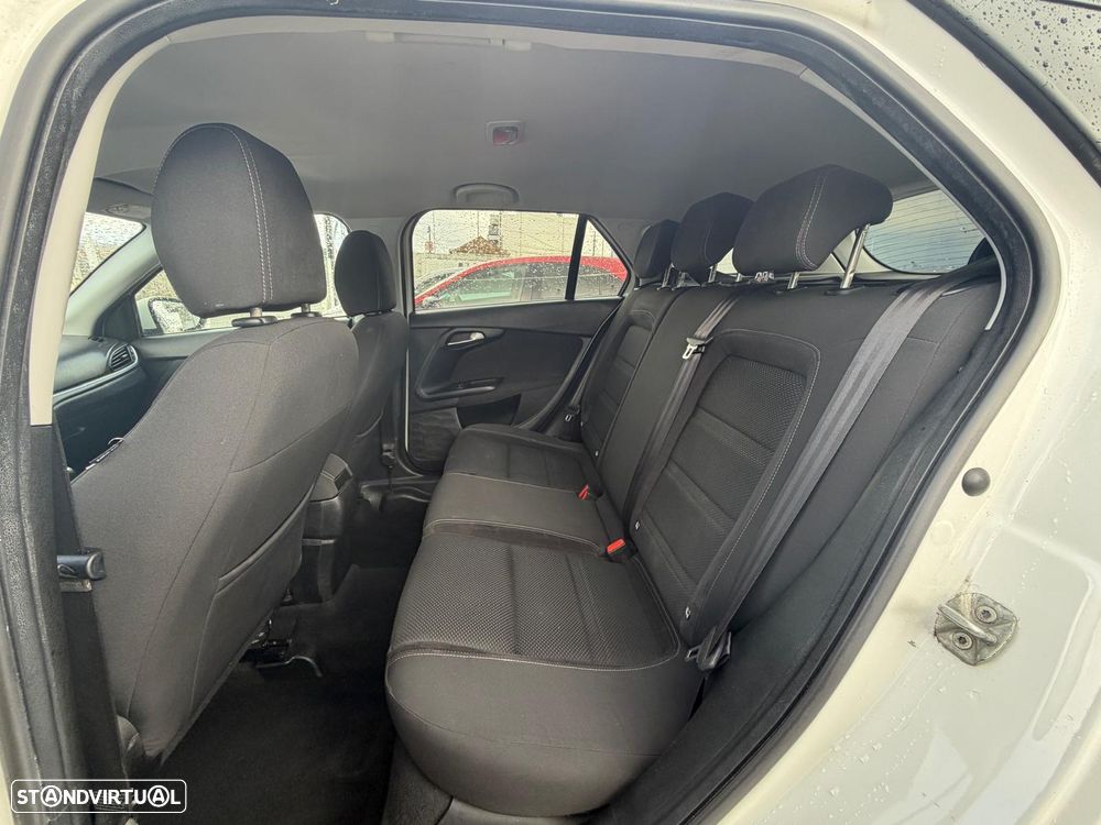 Fiat Tipo Station Wagon 1.3 M-Jet Lounge Tech - 19