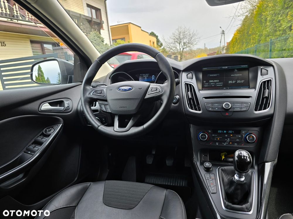 Ford Focus 1.0 EcoBoost Titanium - 29