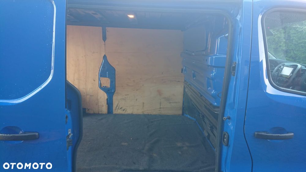 Renault TRAFIC - 24