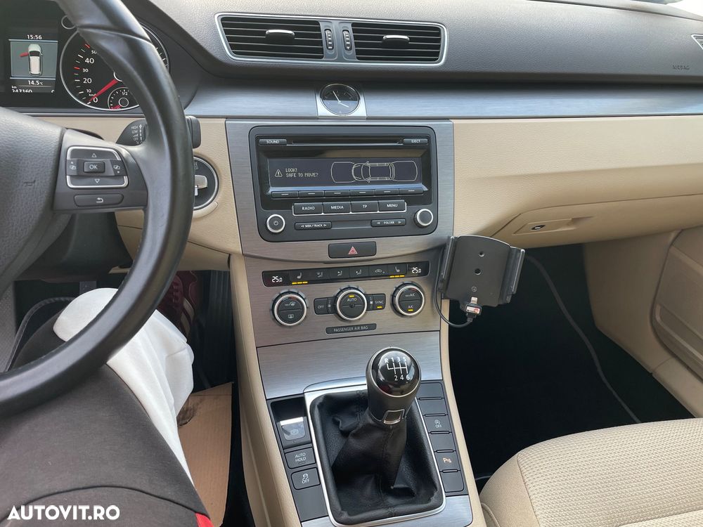 Volkswagen Passat - 8