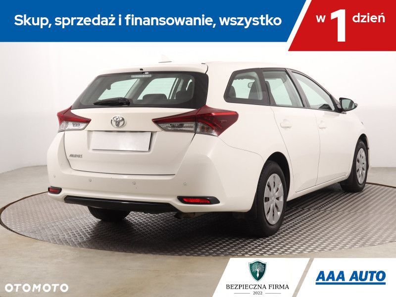 Toyota Auris - 7
