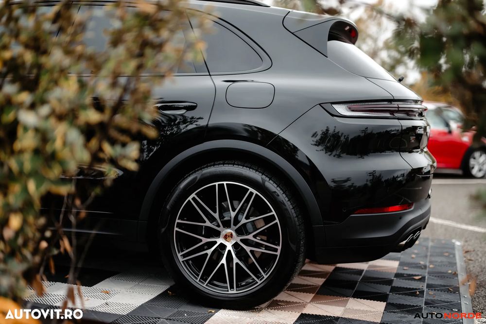 Porsche Cayenne E-Hybrid Tiptronic S - 17