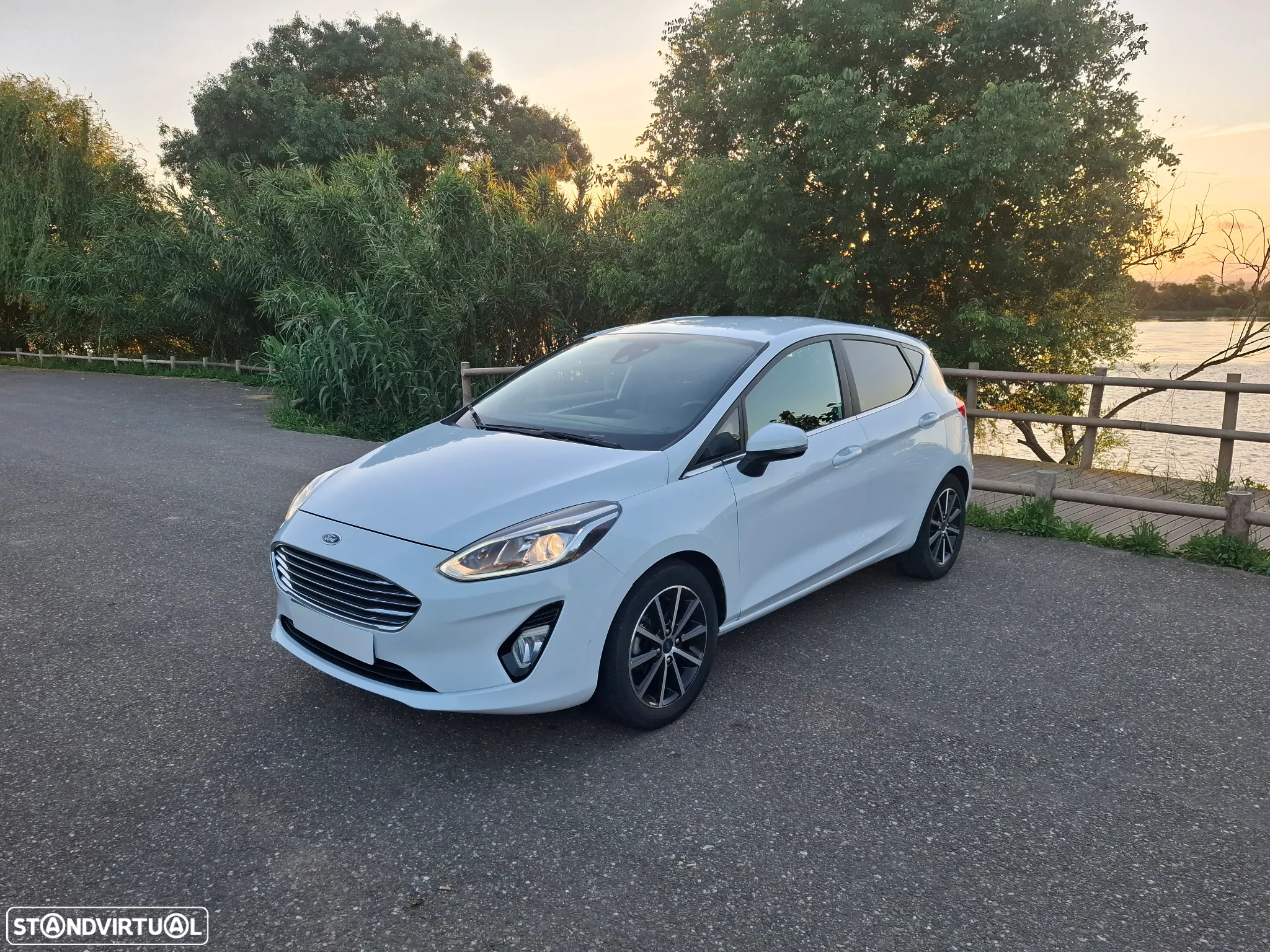 Ford Fiesta 1.0 EcoBoost Titanium - 13