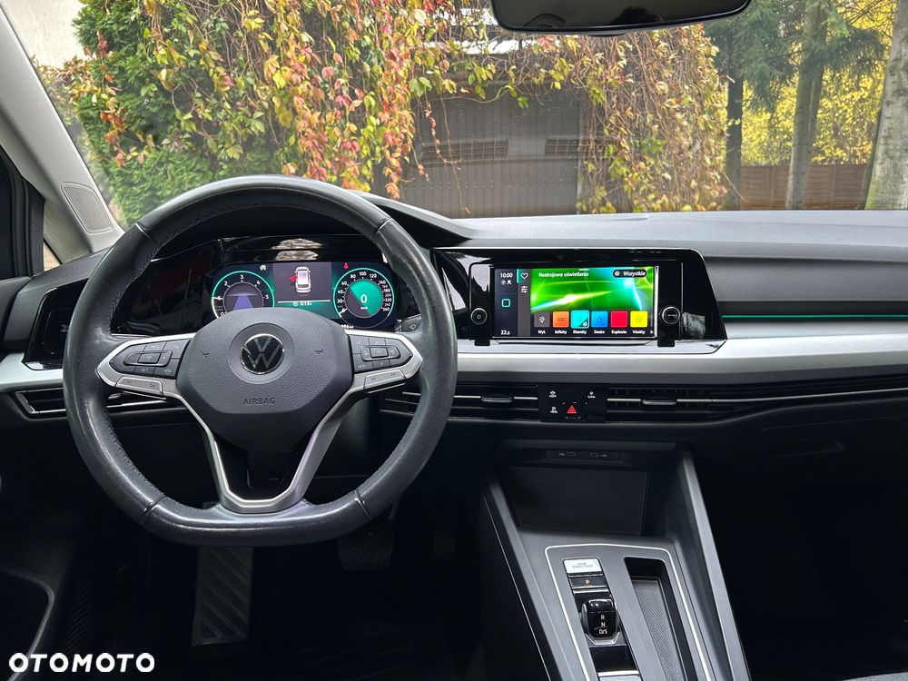 Volkswagen Golf - 32