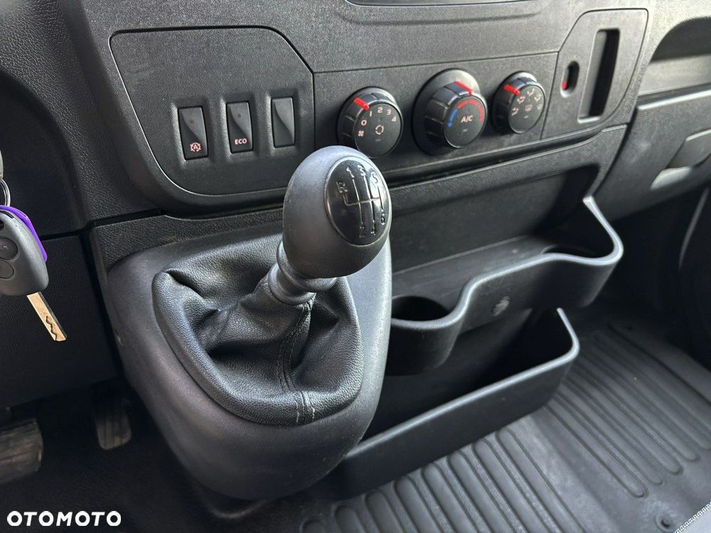 Renault Master - 18