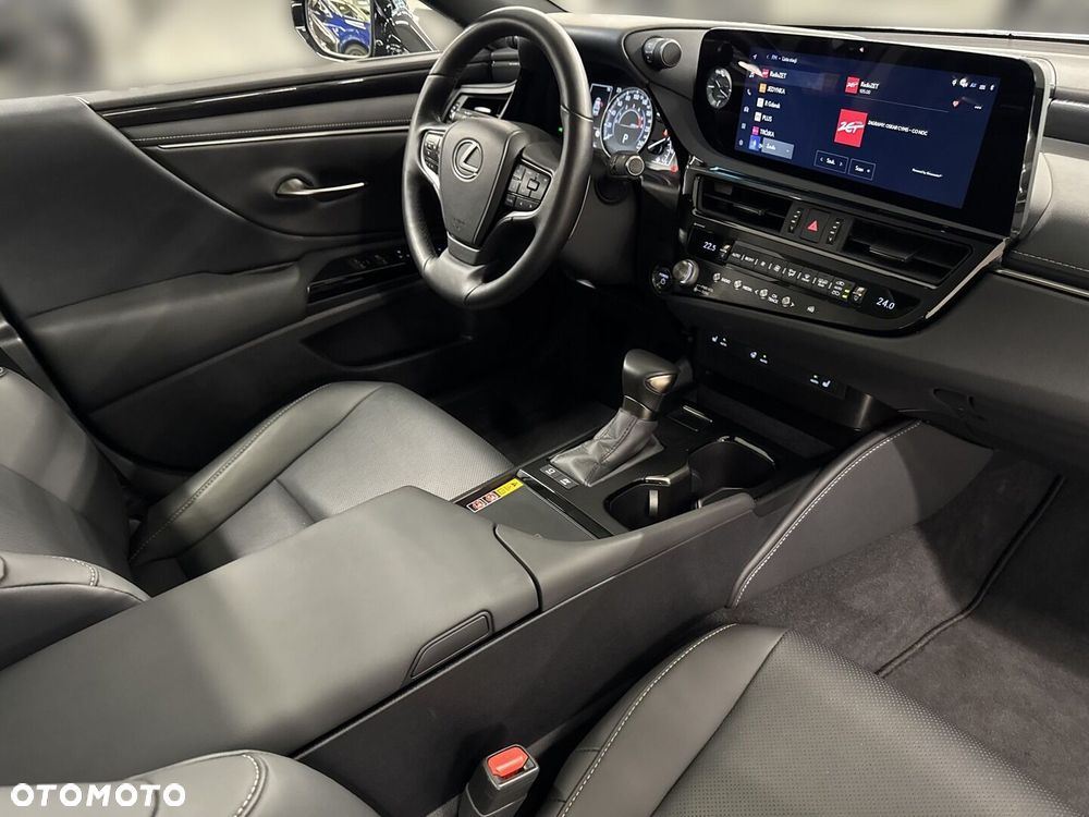 Lexus ES 300h Business Edition - 26
