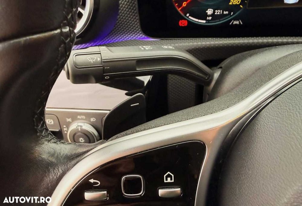 Mercedes-Benz CLA - 23