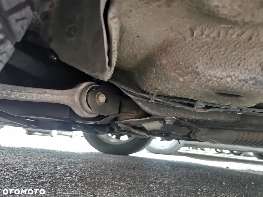 Audi A6 Avant 2.4 - 12