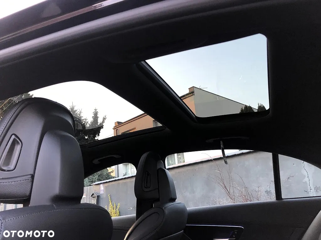 Mercedes-Benz Klasa C 300 9G-TRONIC - 26
