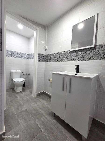 Alugo Espaço Comercial/ Armazém Sesimbra Vila - Grande imagem: 5/12