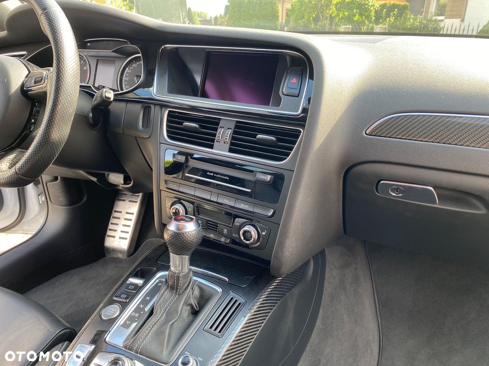 Audi RS4 Avant Avant S tronic - 15