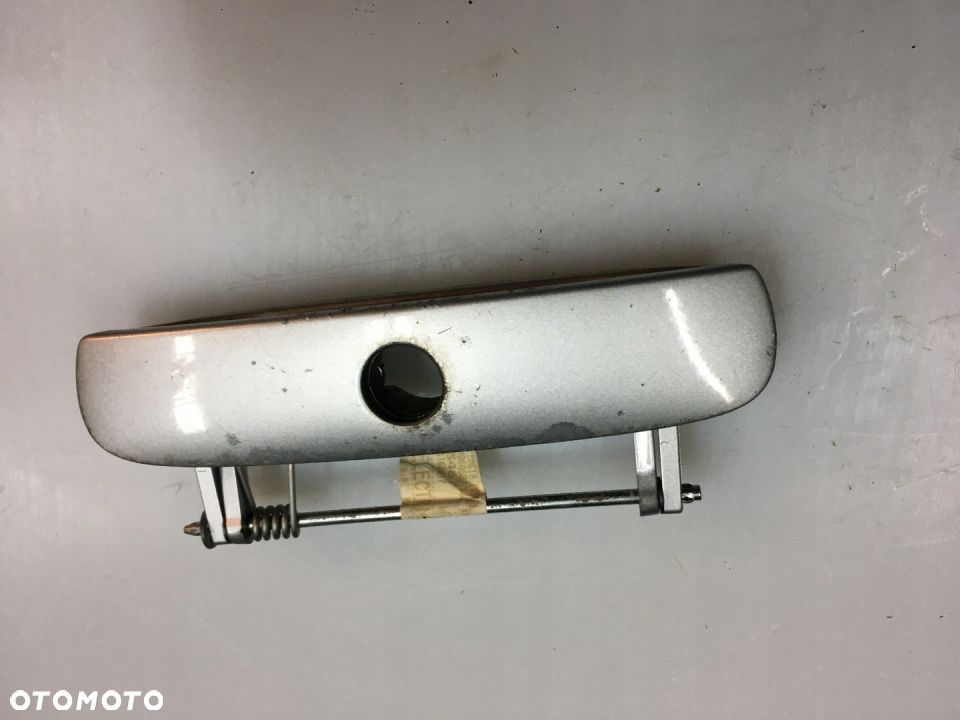 KLAMKA BAGAŻNIKA KLAPY TYŁ POLO 9N FL 6Q6827565G - 1