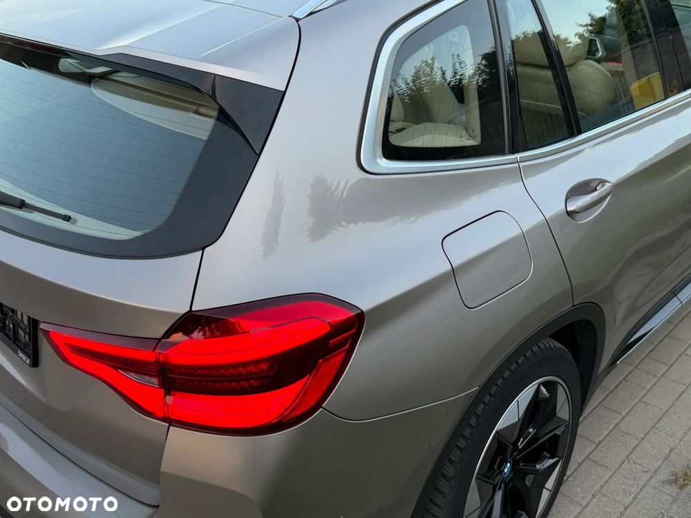 BMW iX3 Inspiring - 33