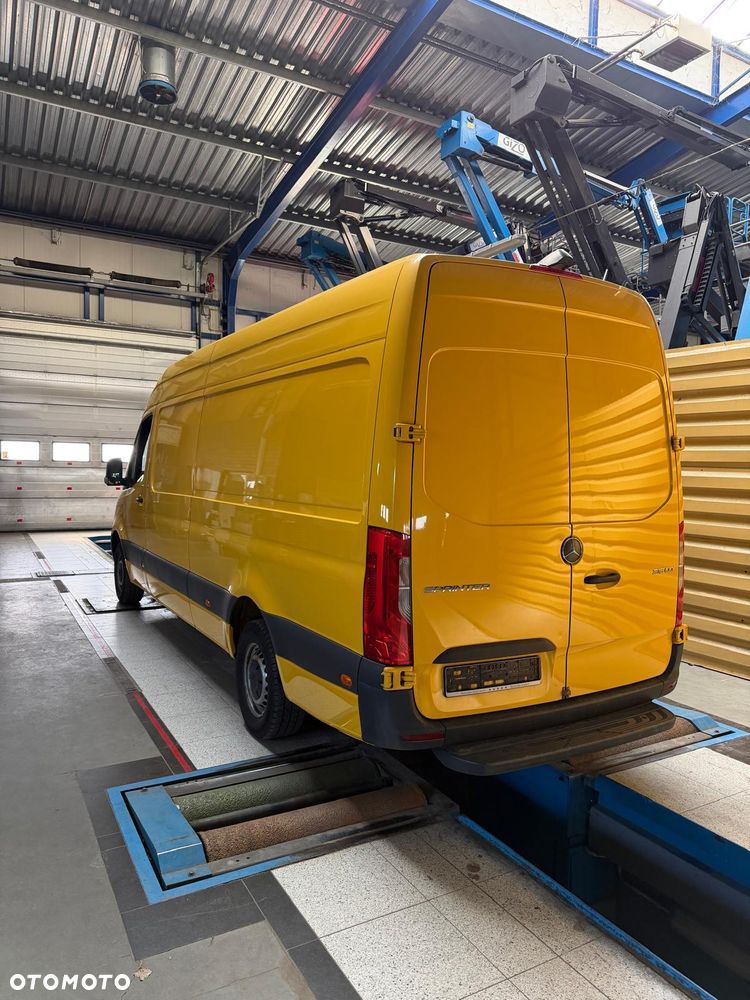 Mercedes-Benz Sprinter - 5