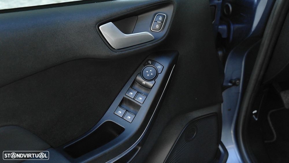 Ford Fiesta 1.0 EcoBoost ST-Line - 31