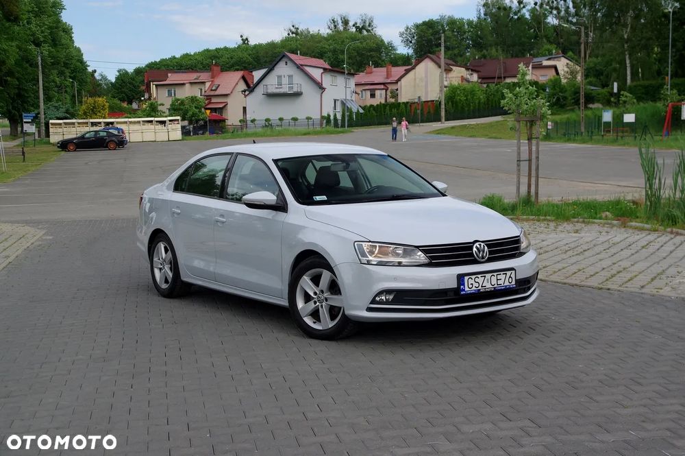 Volkswagen Jetta 2.0 TDI DPF BMT Trendline - 1