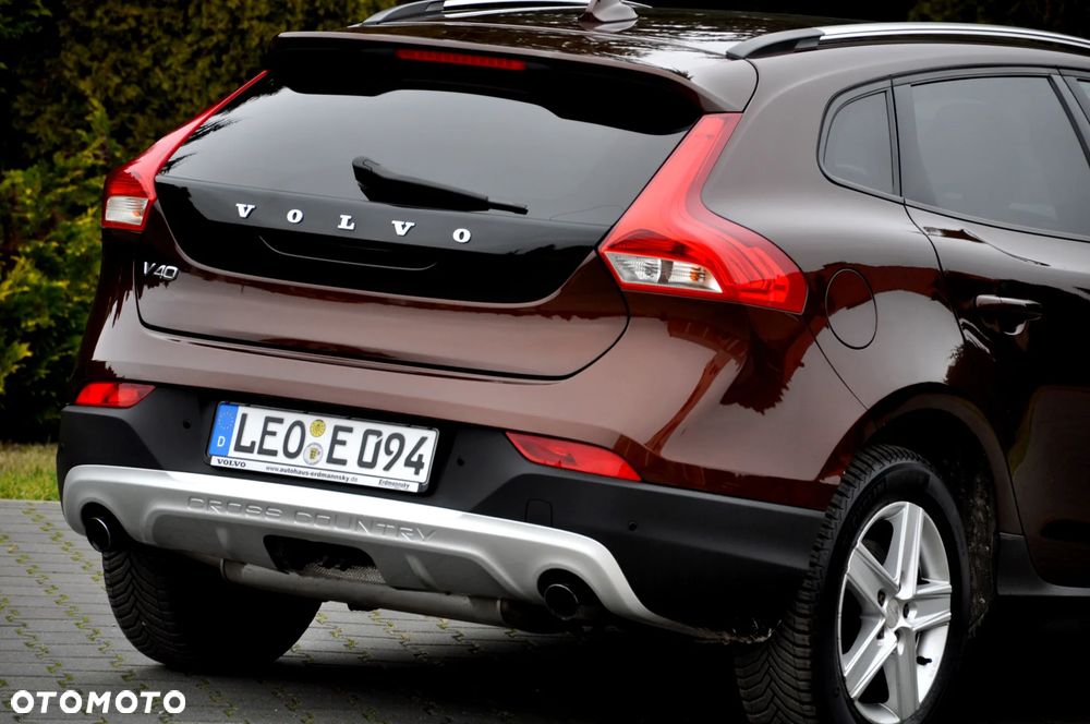 Volvo V40 Cross Country T3 Momentum - 16