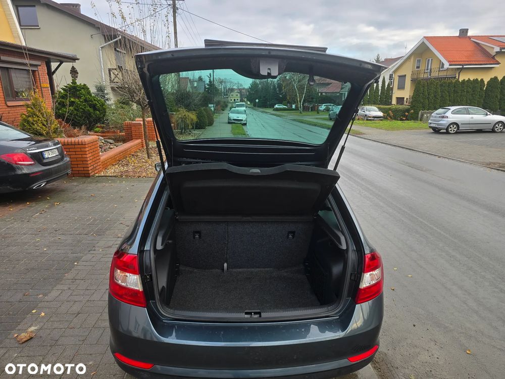 Skoda RAPID 1.2 TSI Ambition - 22