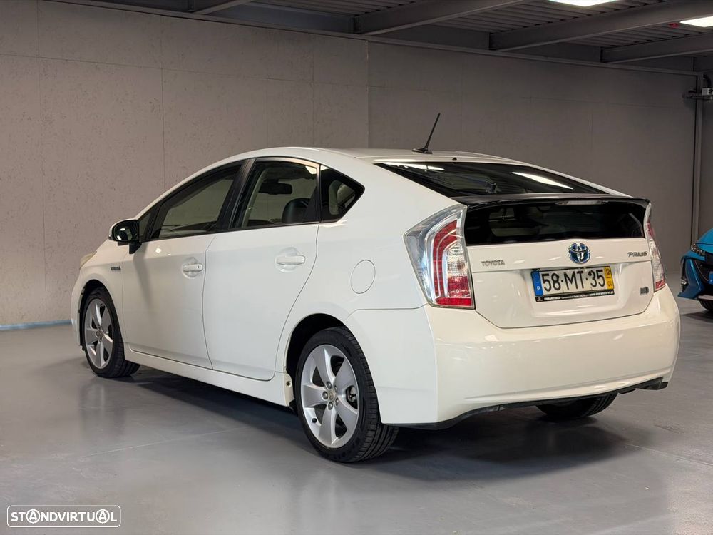 Toyota Prius 1.8 Premium P.Navi+Pele - 8