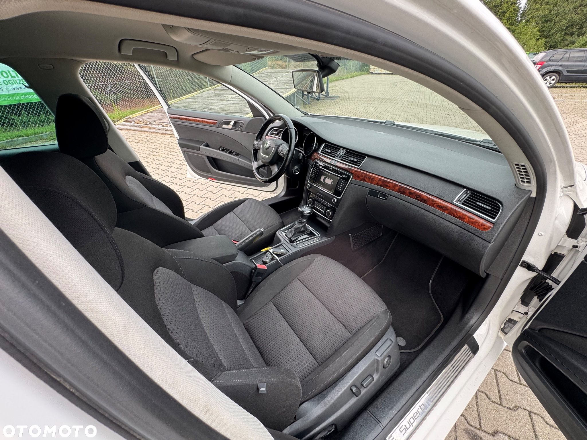 Skoda Superb 1.8 TSI Ambition DSG - 11