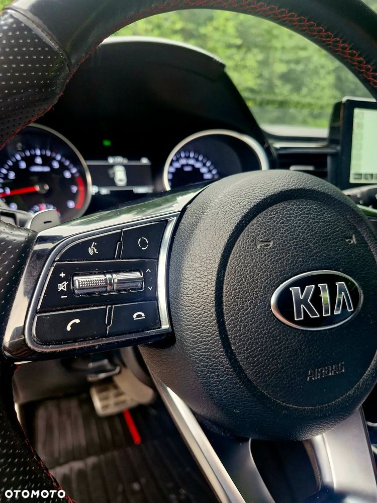 Kia ProCeed 1.6 T-GDI GT DCT - 11