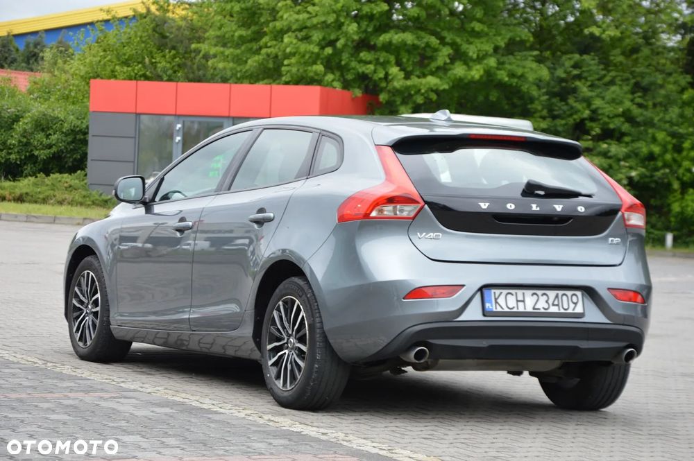 Volvo V40 D2 Momentum - 3