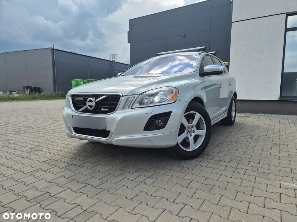 Volvo XC 60 2.4D R-Design - 25