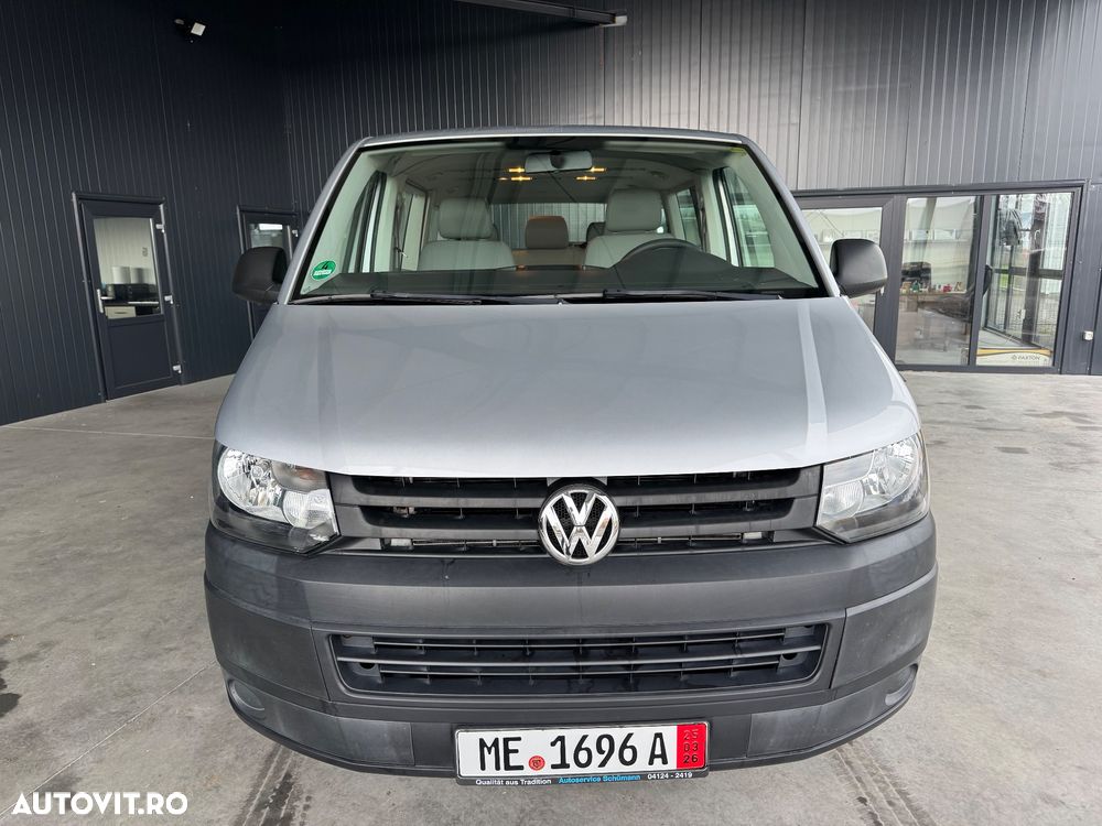 Volkswagen Caravelle - 9