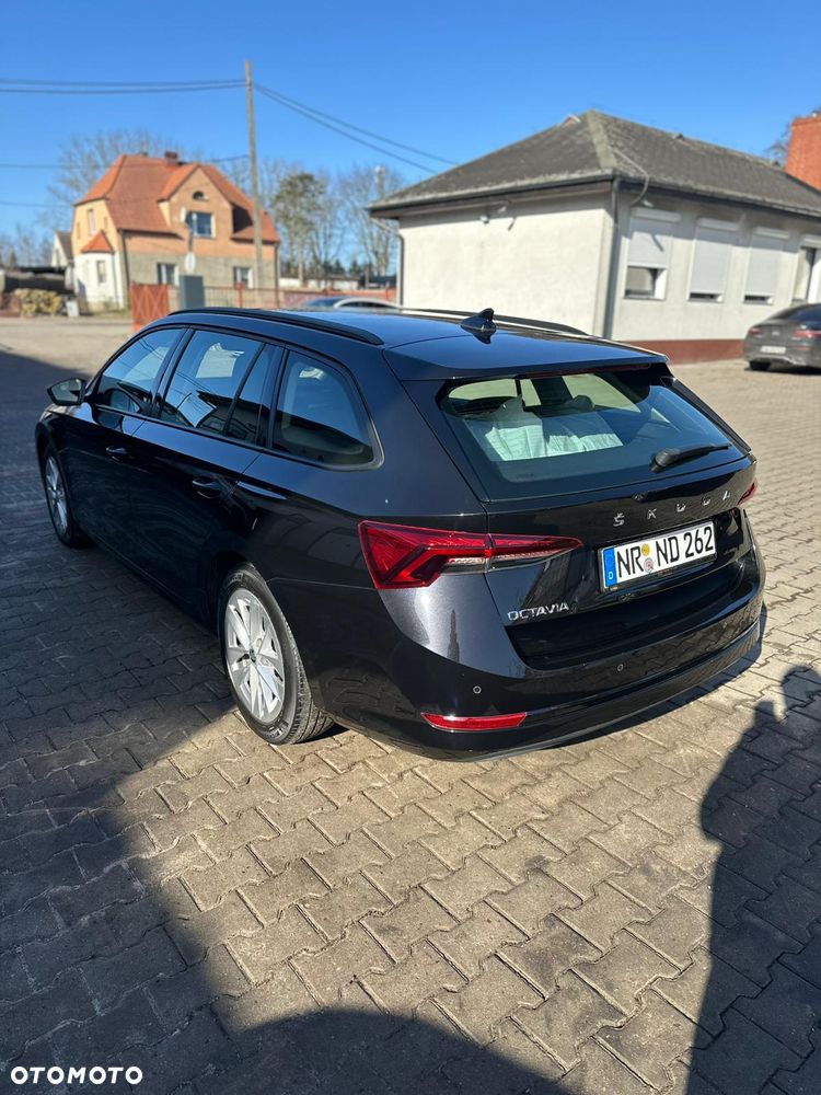 Skoda Octavia 2.0 TDI DSG First Edition - 4