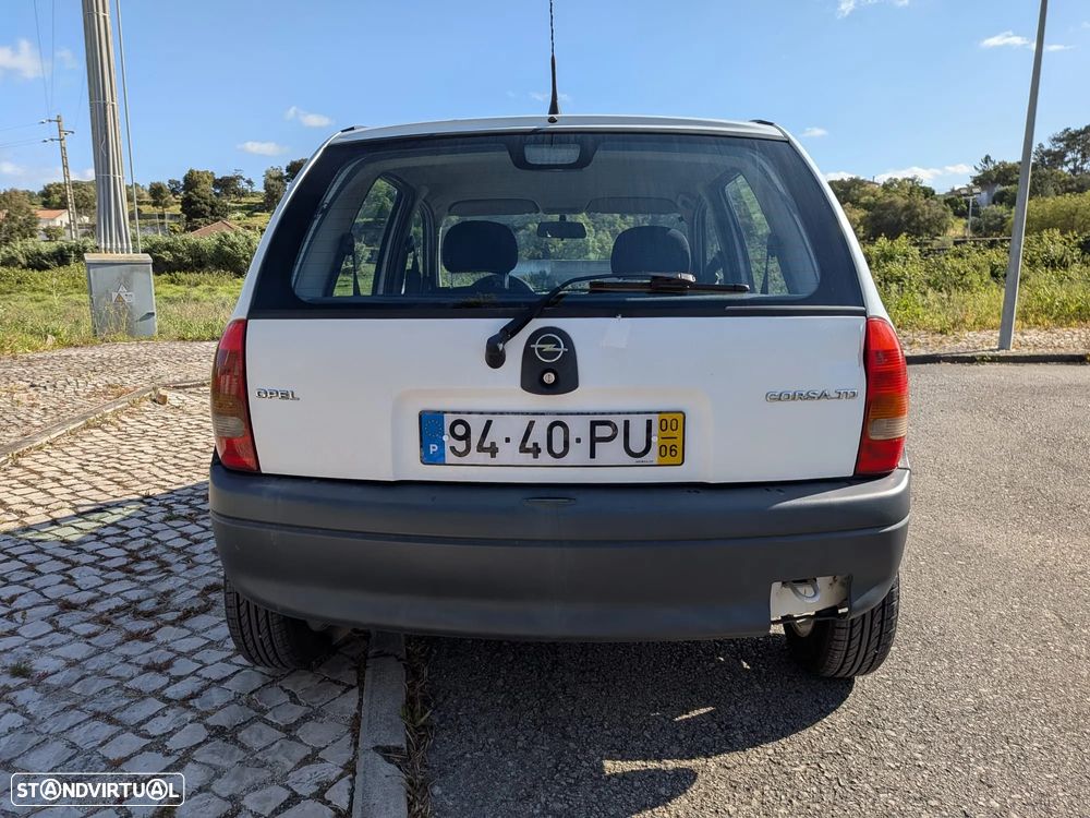 Opel Corsa 1.5 TD - 4