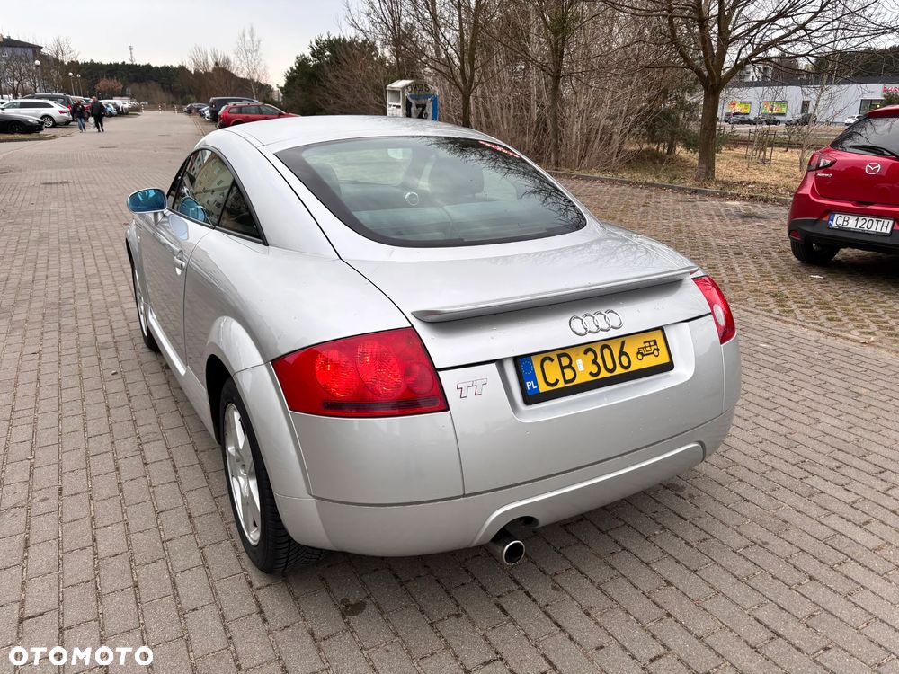 Audi TT Coupé 1.8T - 10