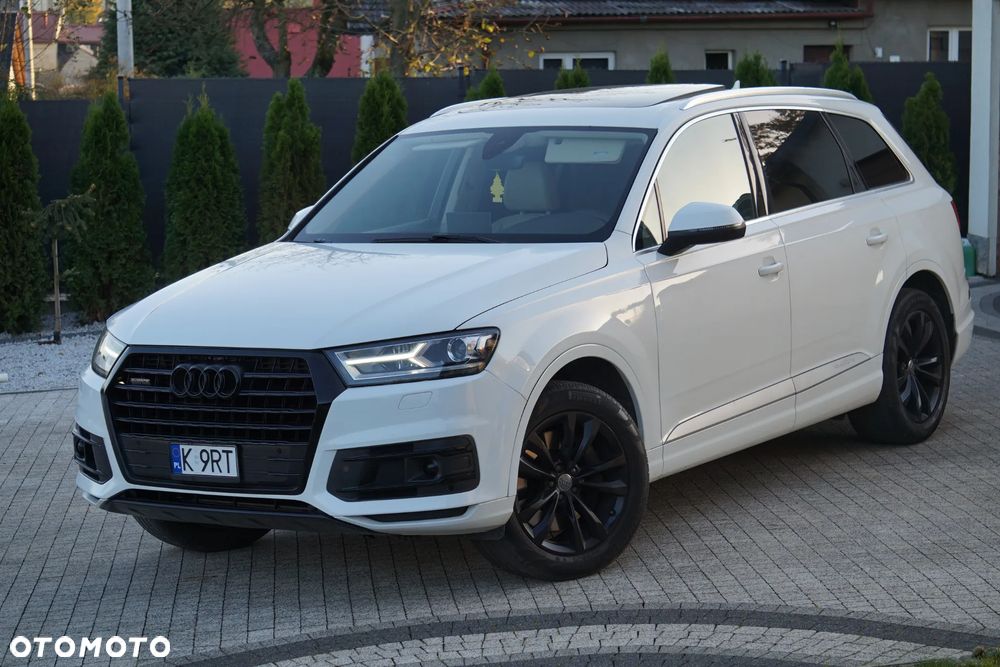 Audi Q7 - 1