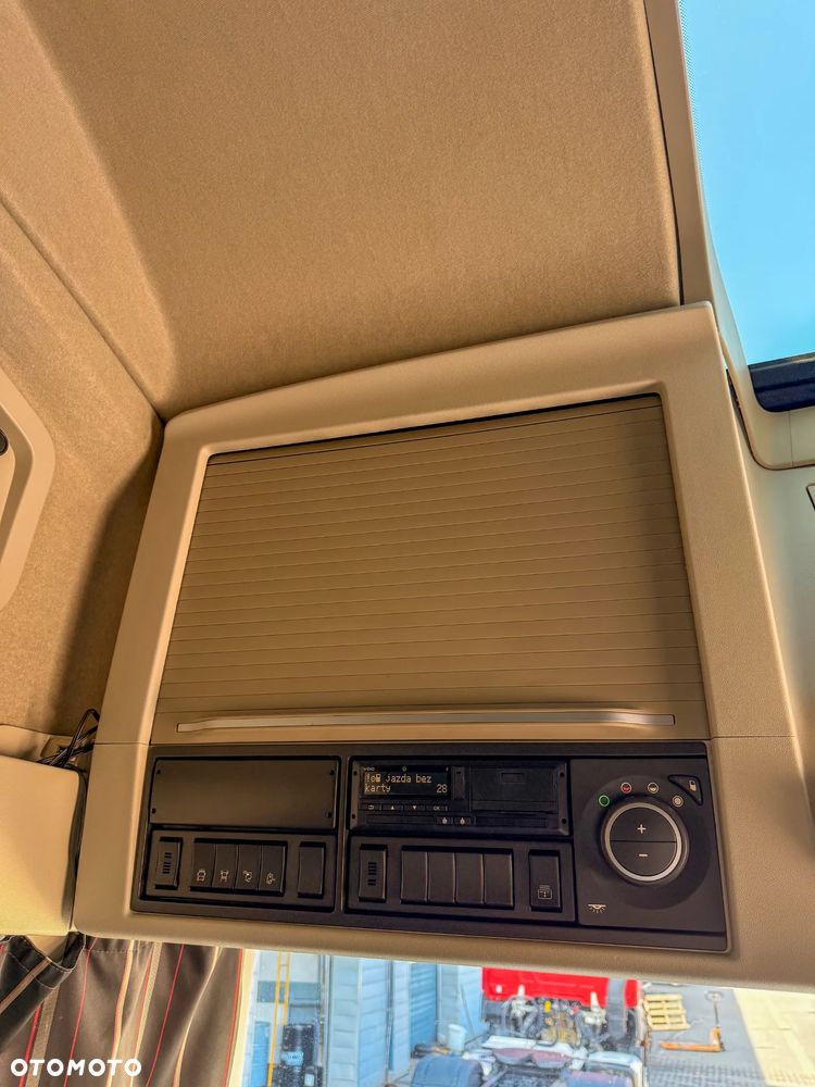 Volvo FH 460 / STANDARD / XXL / i SAVE / EURO 6/ GLOBETROTTER/ / AUTOMAT/SERVIS /2019/ KAMERA/ SKÓRY/ XENON /PERFEKCYJNY STAN / ZABUDOWY  MIĘDZYOSIOWE/ - 17