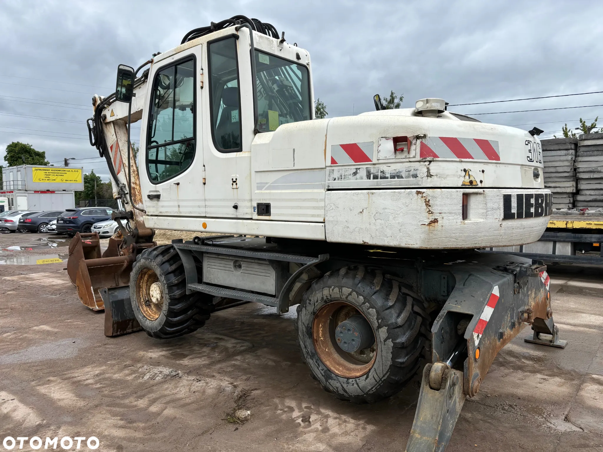 Liebherr A316 z 2004r. / 3 łyżki / podpory / pług - 4