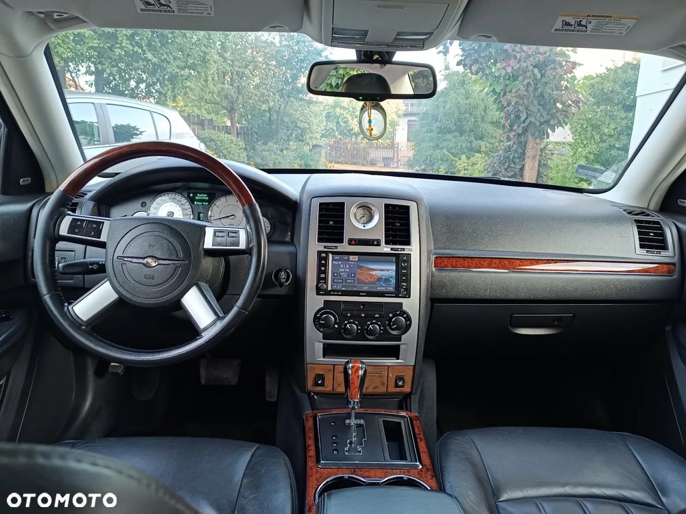 Chrysler 300C 3.0 V6 CRD - 12