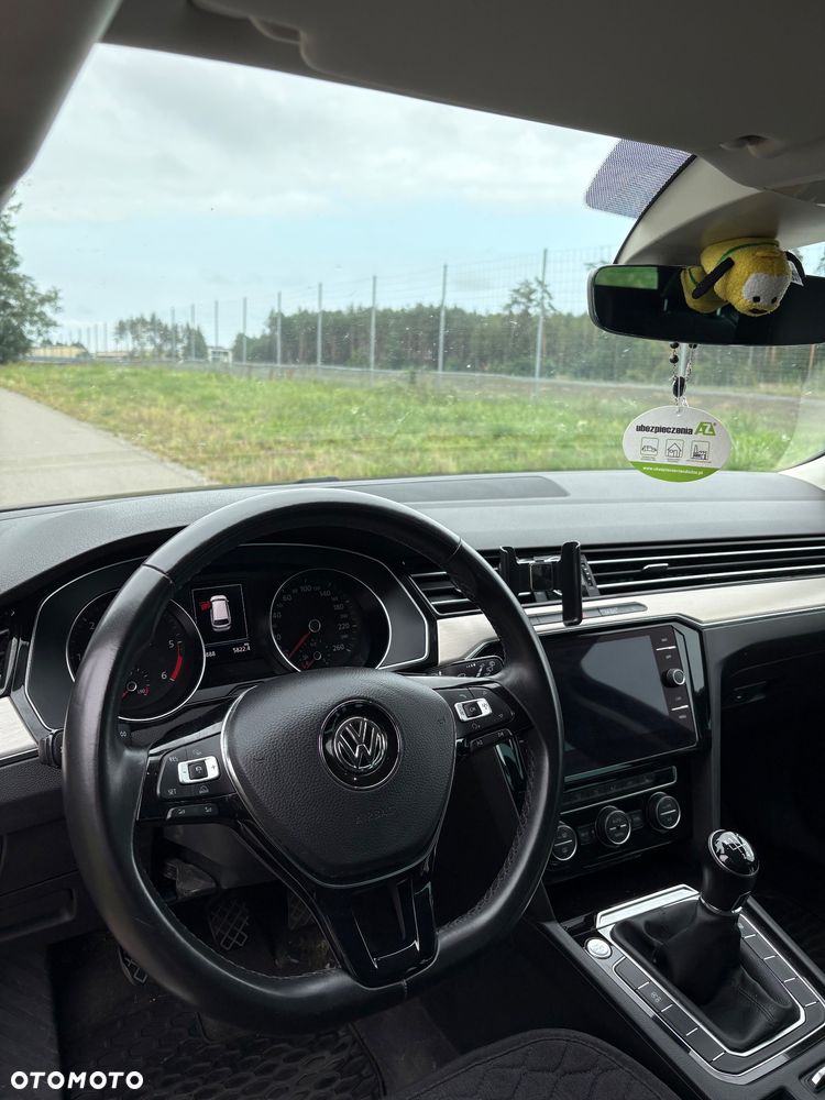 Volkswagen Passat 2.0 TDI (BlueMotion Technology) Highline - 6