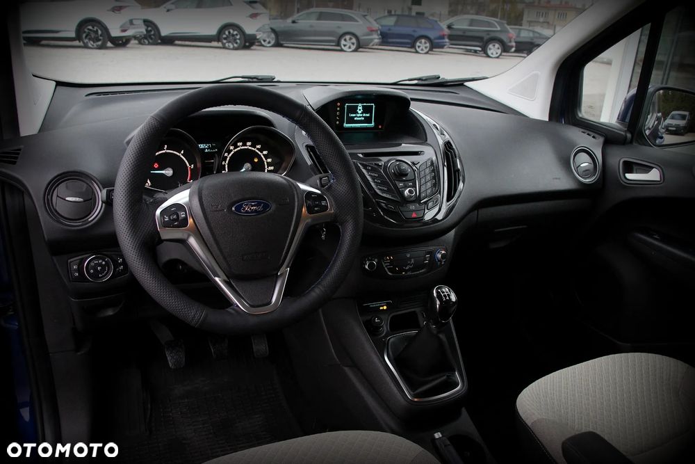 Ford Tourneo Courier 1.5 TDCi Titanium - 11