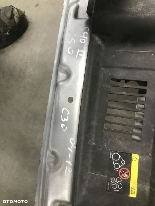 Pas przedni Volvo V50 S40 II 04-12r. wzmocnienie ramka okular reflektora oryginalne - 13