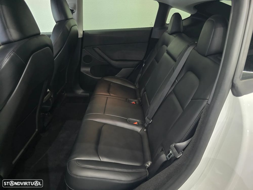 Tesla Model Y Performance Dual Motor AWD - 10