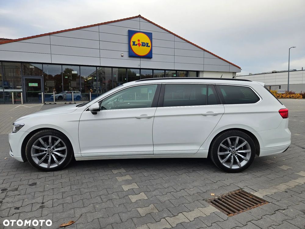 Volkswagen Passat 2021 photo 2