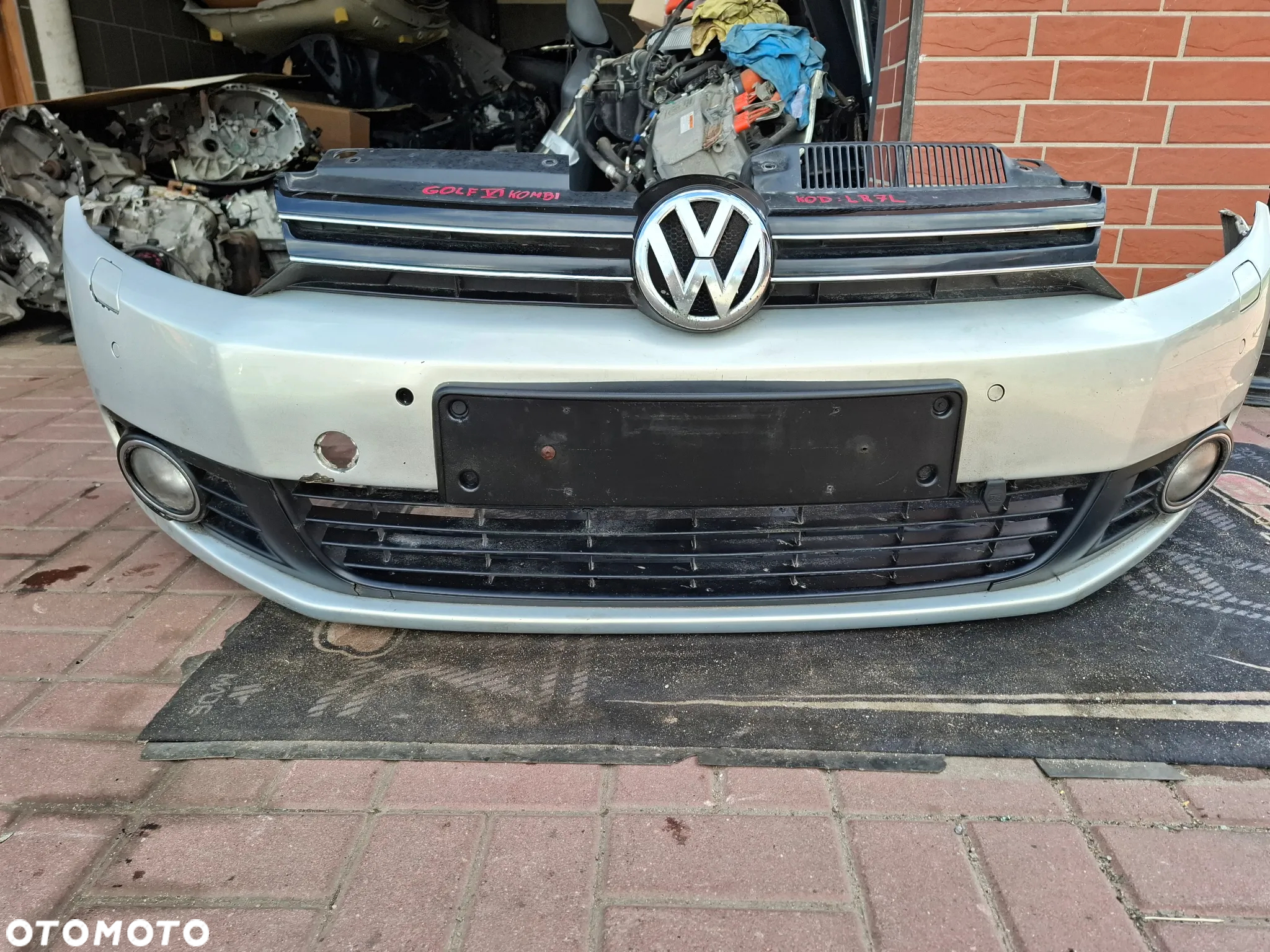 Przedni zderzak VW Golf VI kombi - 2