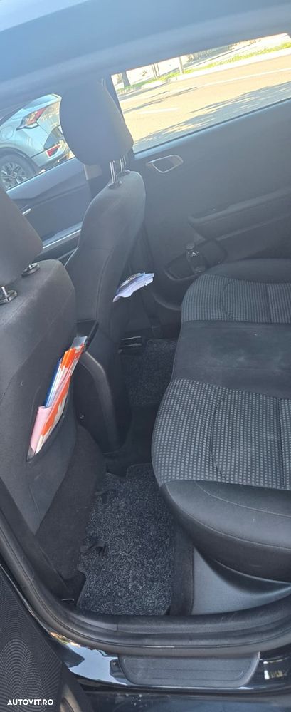 Kia Ceed - 4