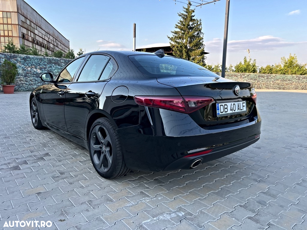 Alfa Romeo Giulia 2.2 JTDM Super - 4
