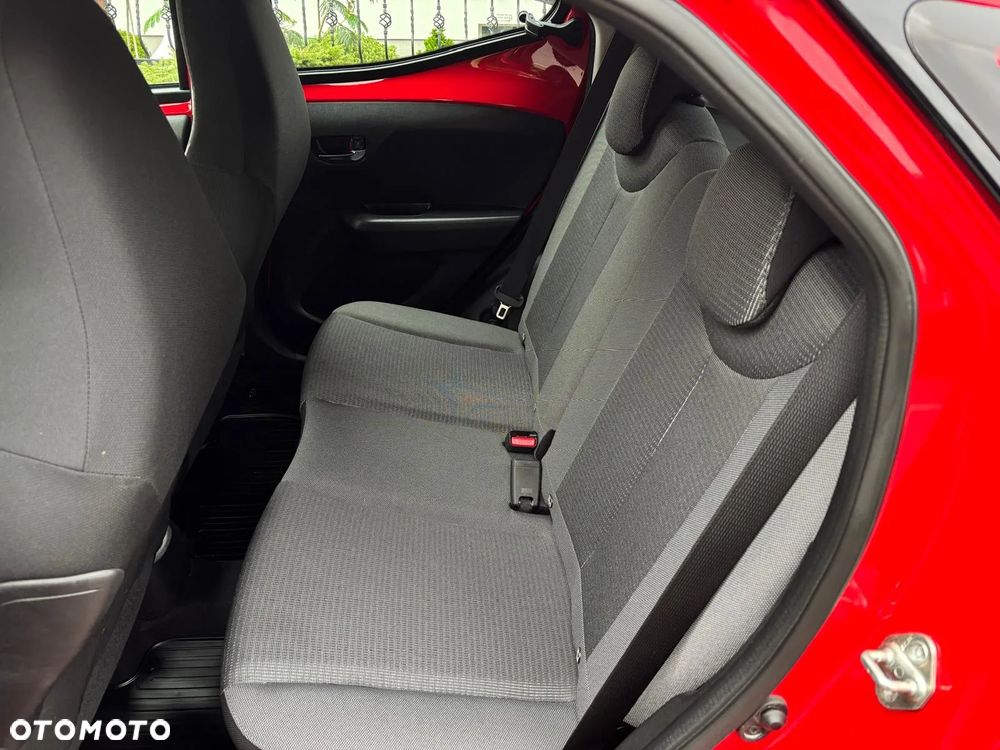 Toyota Aygo 1.0 VVT-i JBL Edition - 13