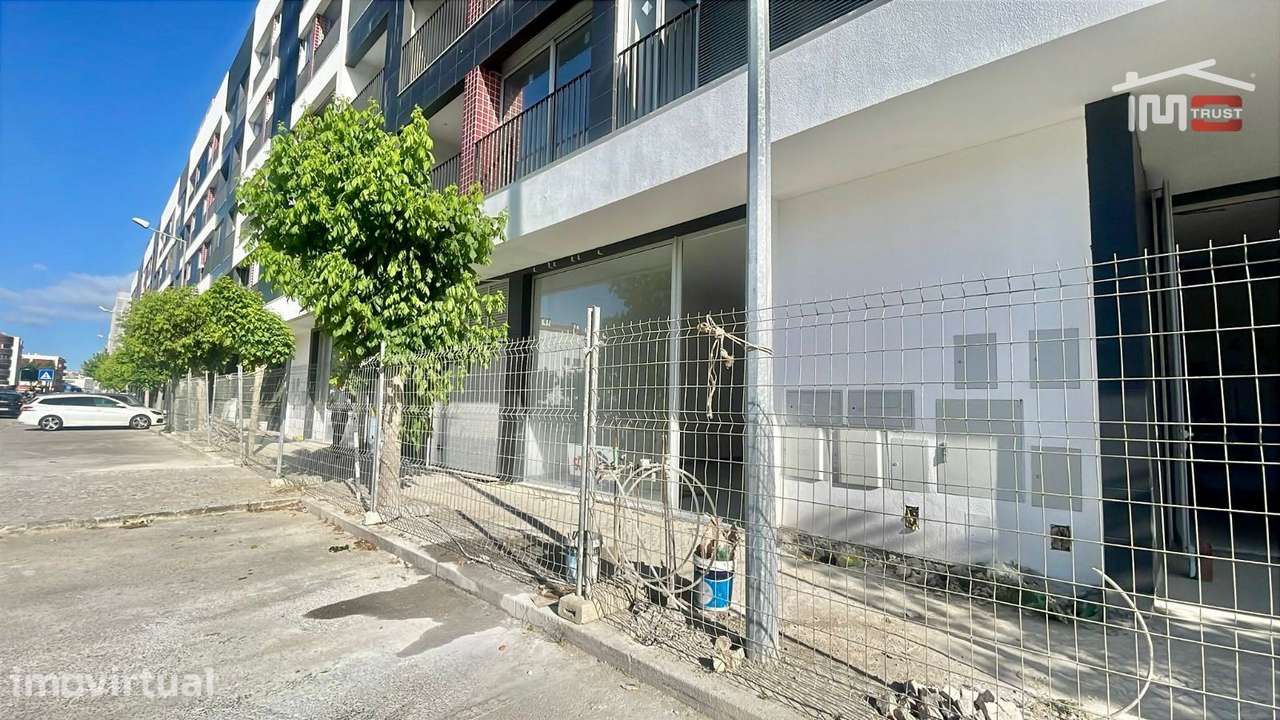 Loja para Arrendamento no Montijo | 75m² + Terraço 35m² | Excelente... - Grande imagem: 4/29