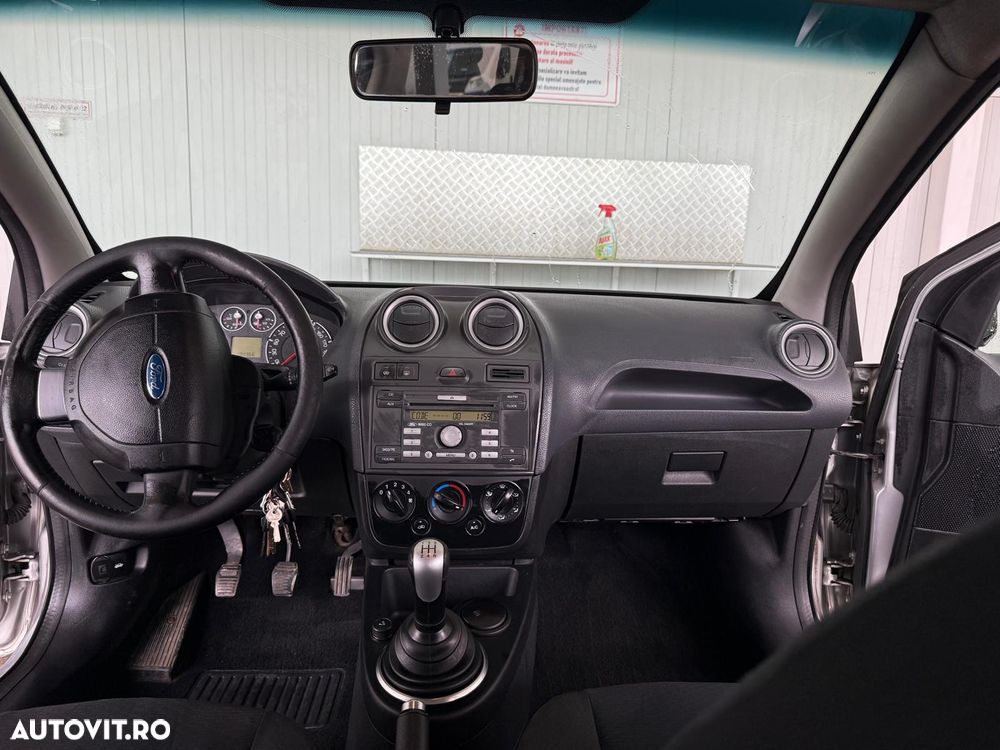 Ford Fiesta 1.4 TDCi Ghia - 5