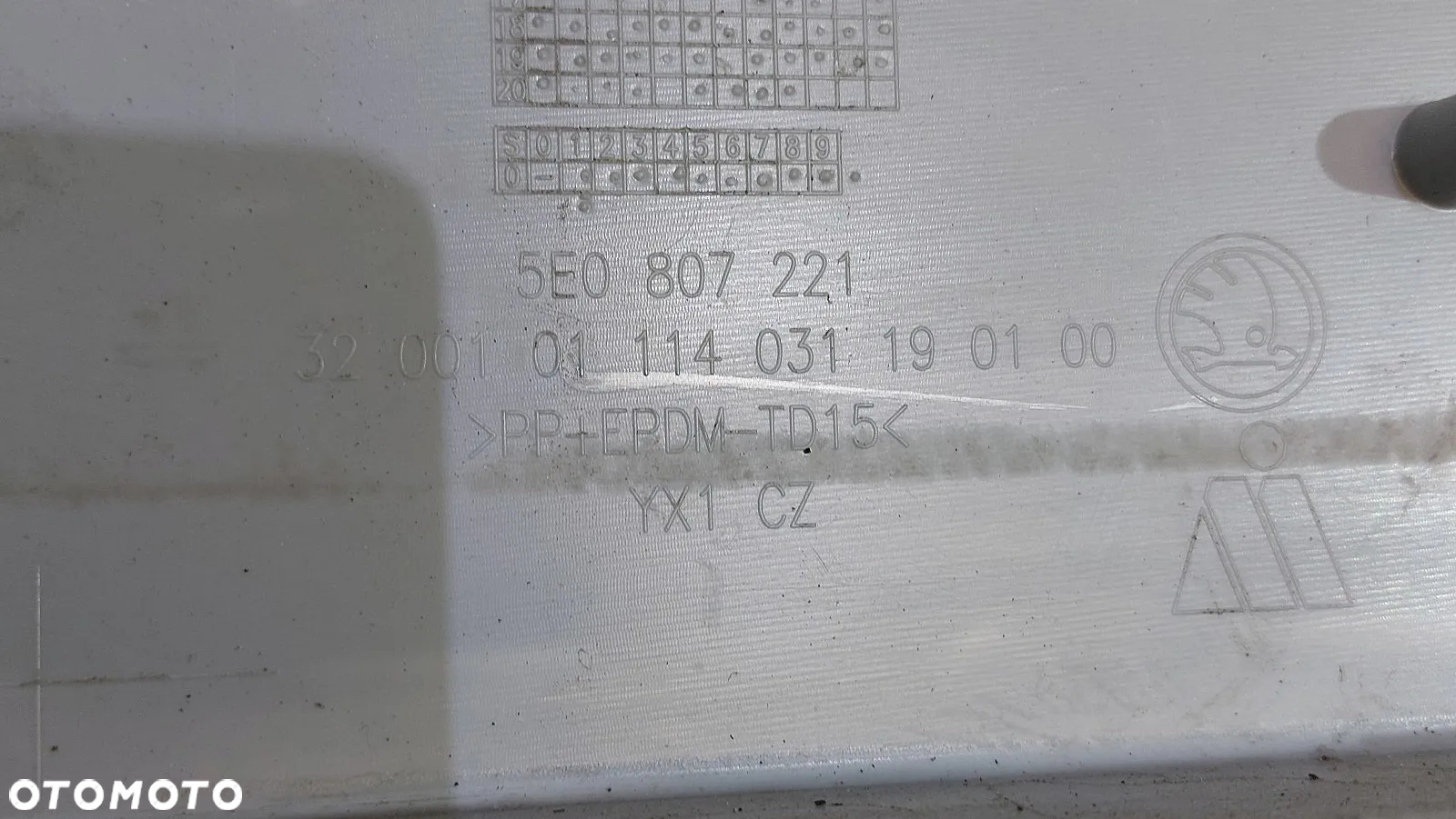 ZDERZAK PRZÓD PRZEDNI SKODA OCTAVIA III 12-16r 5E0807221 - 9