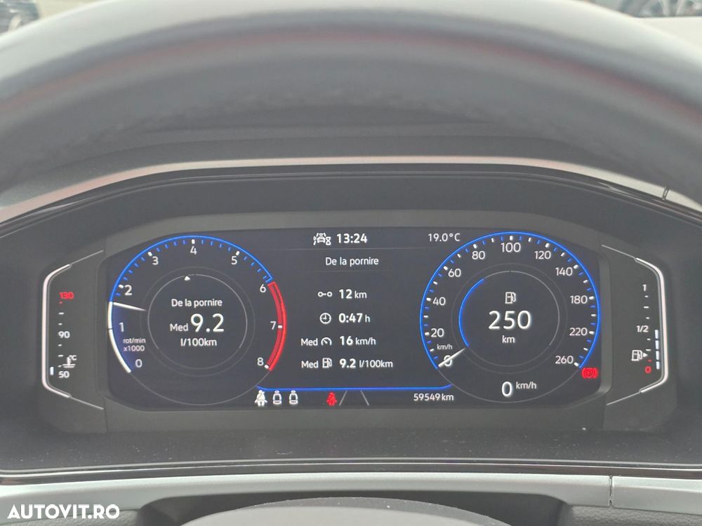 Volkswagen T-ROC - 13