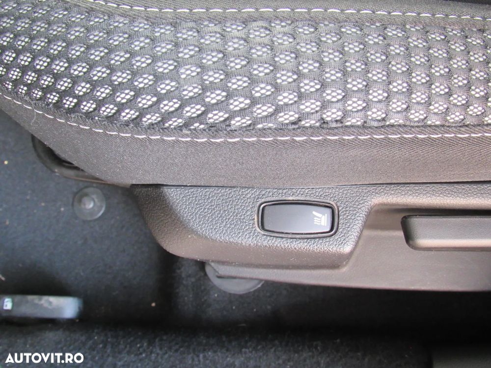 Dacia Duster TCe 150 2WD GPF Sondermodell Adventure - 26