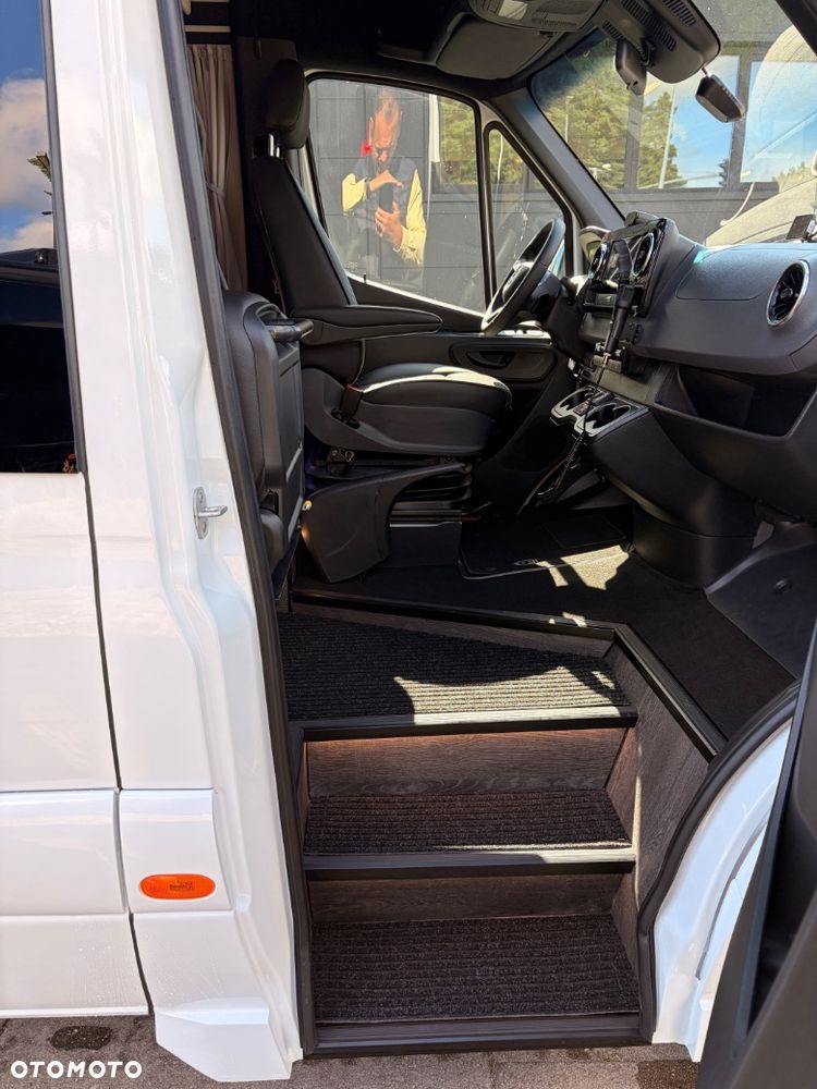 Mercedes-Benz Sprinter 519 - 11